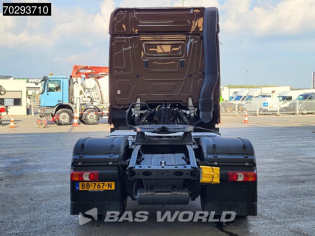 Mercedes Actros 1848 4X2 NL-Truck BigSpace Retarder 2x Tanks Standairco MirrorCam Navi ACC Euro 6