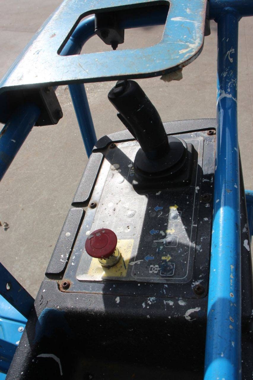Genie GR26J Electric Mast Lift 10m 2015