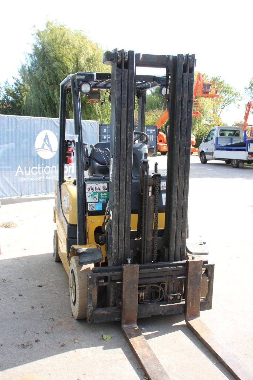 Gabelstapler Yale GDP25LX Diesel 2120kg 4,77m 2015