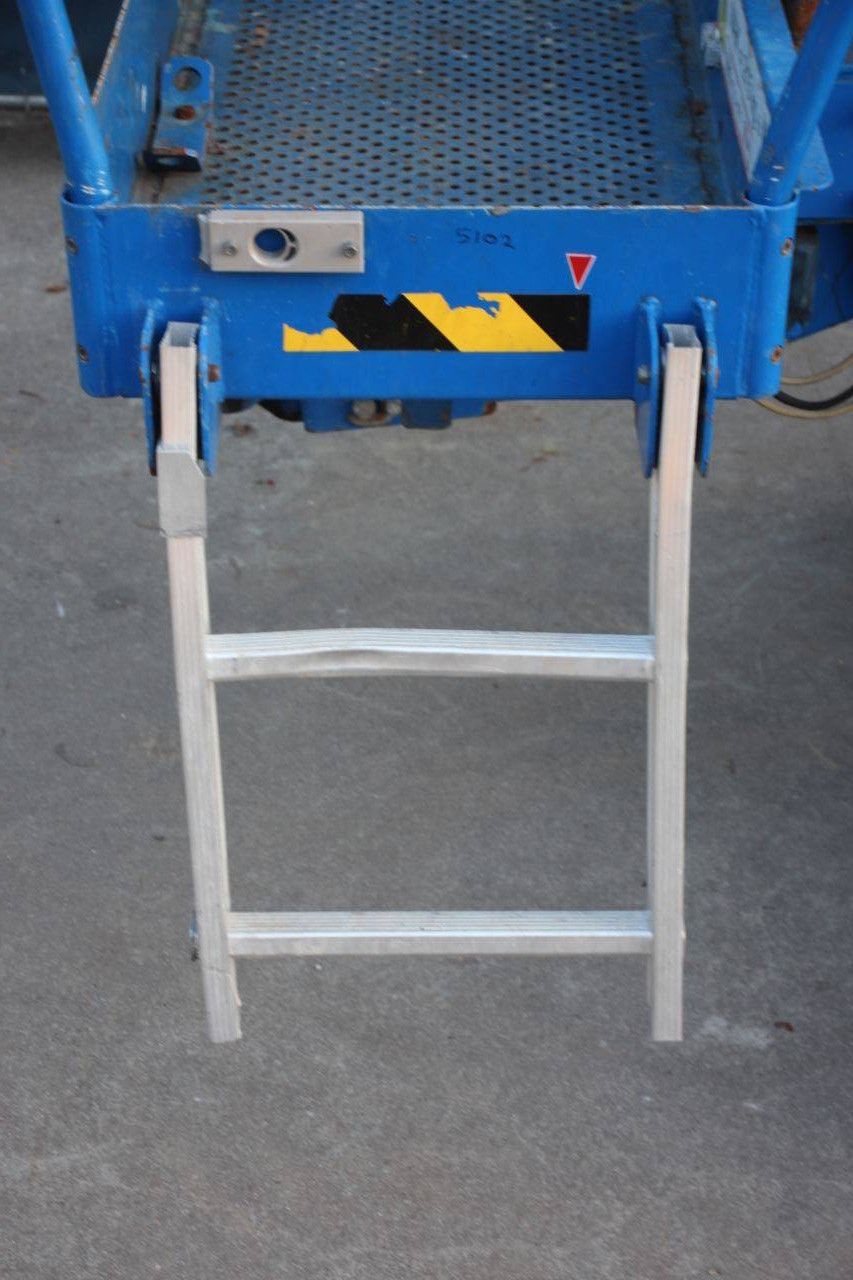 UpRight AB38 Electric Articulating Boom Lift 13.4m