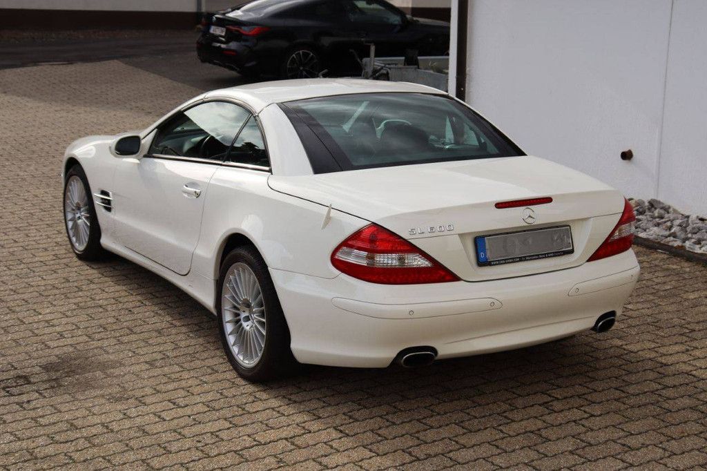 Mercedes-Benz SL600 Benzine 501pk 2003