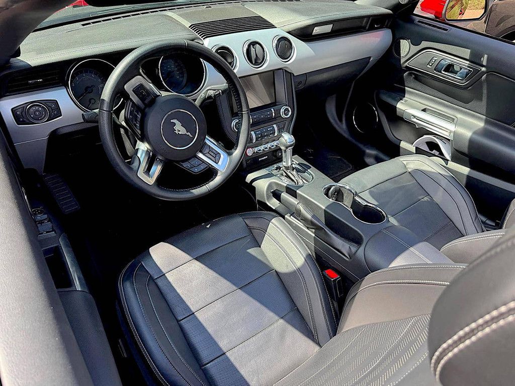 Ford Mustang GT Convertible Benzine 2017 (Marge)