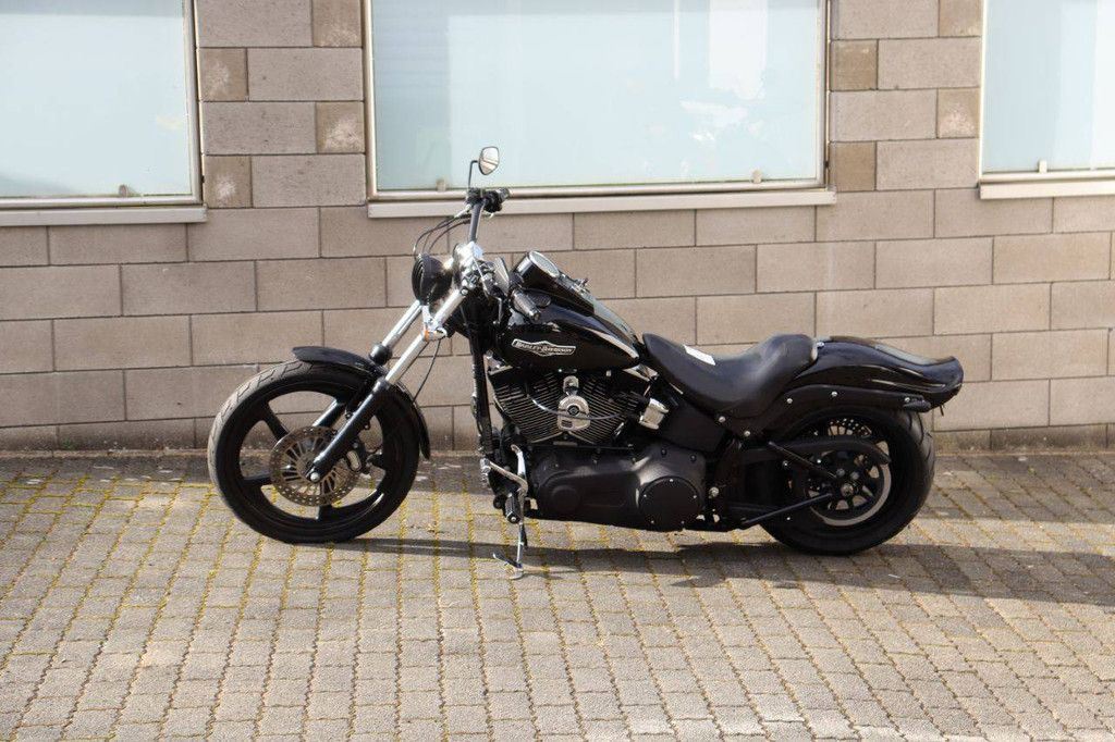 Motorrad Harley-Davidson Night Train FXSTB Benzin 52kW 2008