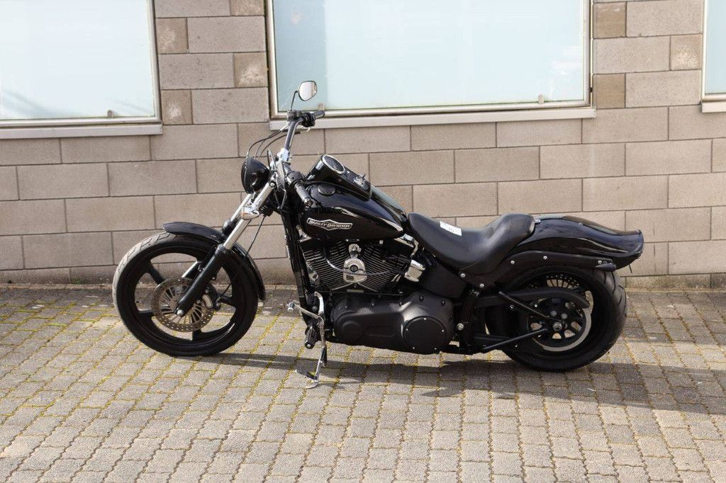 Motorrad Harley-Davidson Night Train FXSTB Benzin 52kW 2008