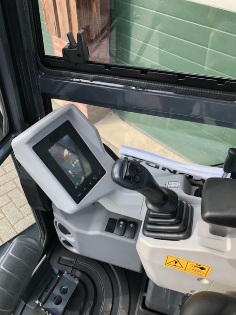 Hyundai HX 19A
