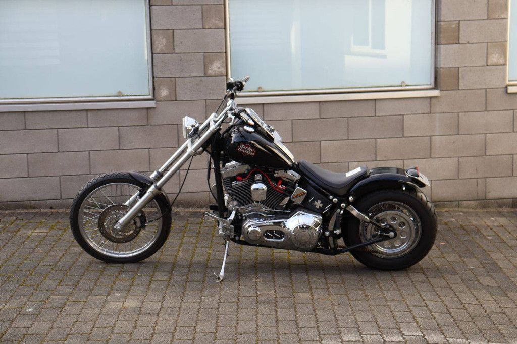 Motorrad Harley-Davidson Softtail FXSTB Chopper Benzin 46kW 2000