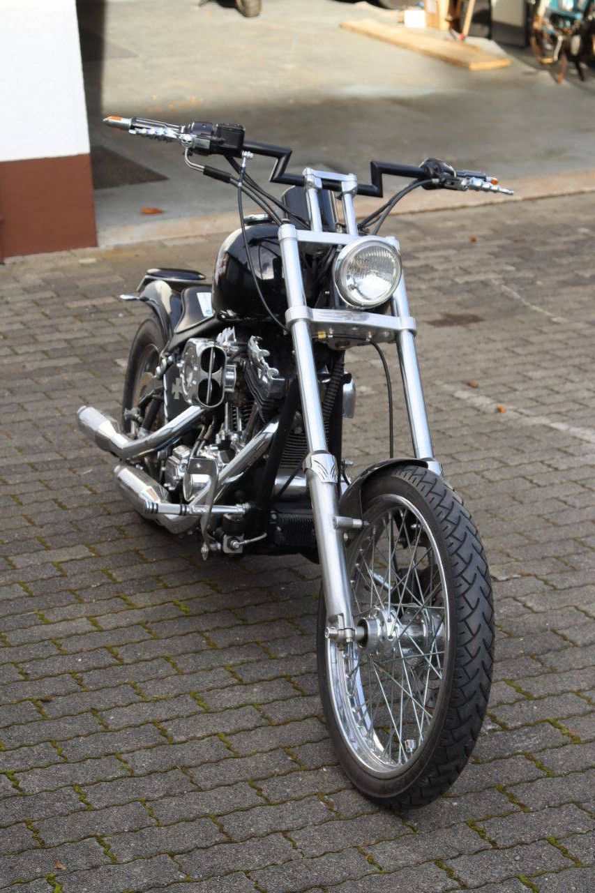 Motorrad Harley-Davidson Softtail FXSTB Chopper Benzin 46kW 2000