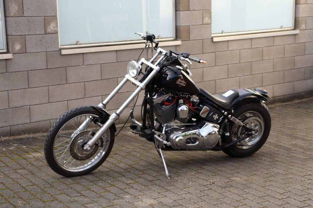 Motorrad Harley-Davidson Softtail FXSTB Chopper Benzin 46kW 2000