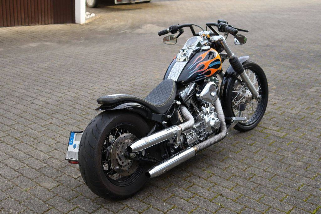 Motorrad Harley-Davidson Softtail FXSTB Benzin 47kW 2001