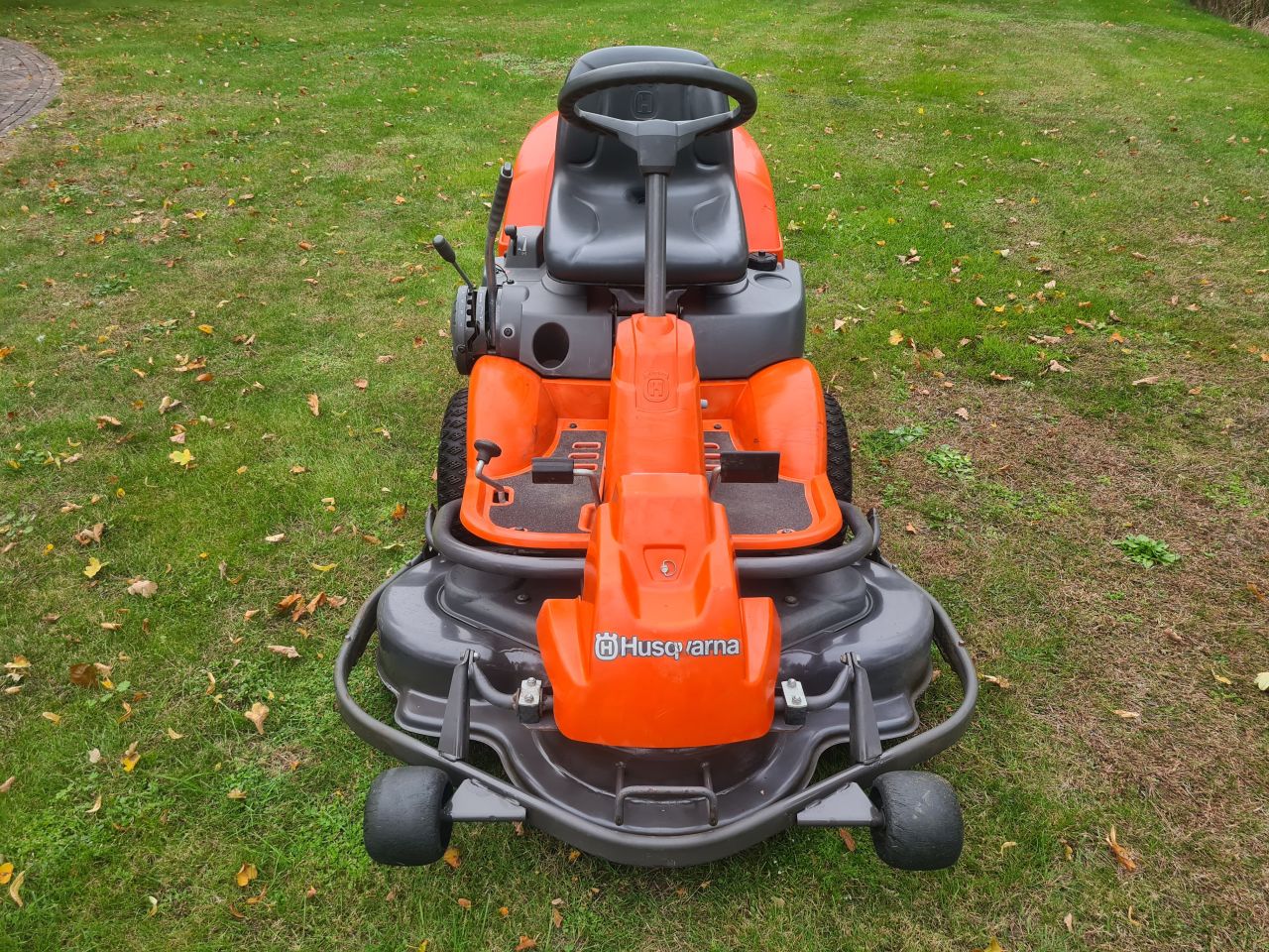 Husqvarna Rider 16 hydrostaat frontmaaier mulch maaier.