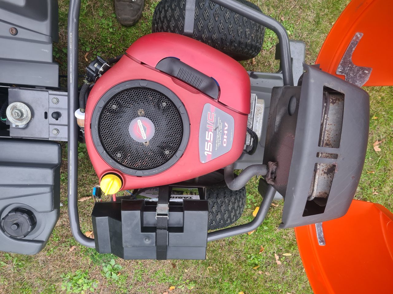 Husqvarna Rider 16 hydrostaat frontmaaier mulch maaier.