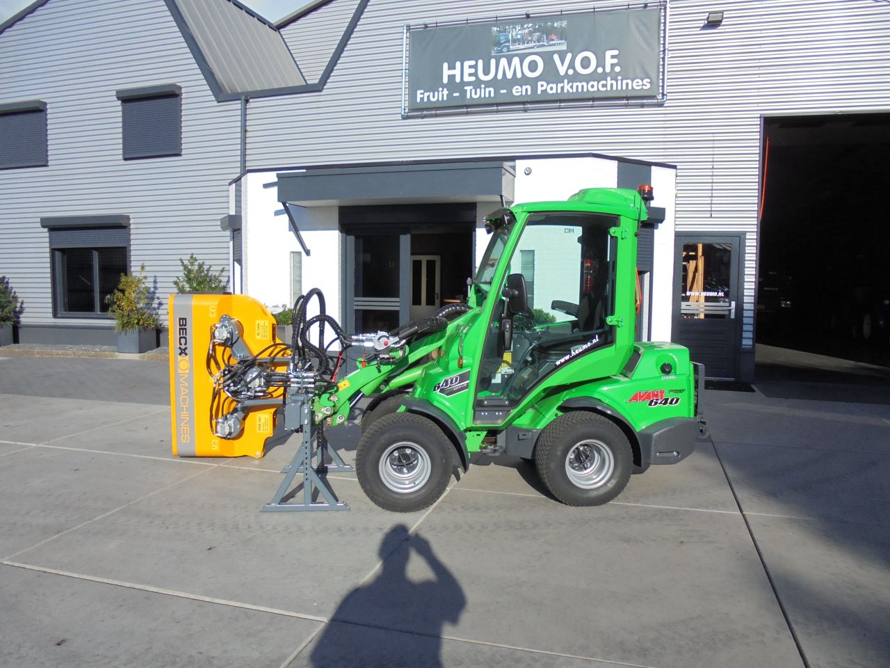 Avant optidrive stage V met becx heggensnoeier en arm
