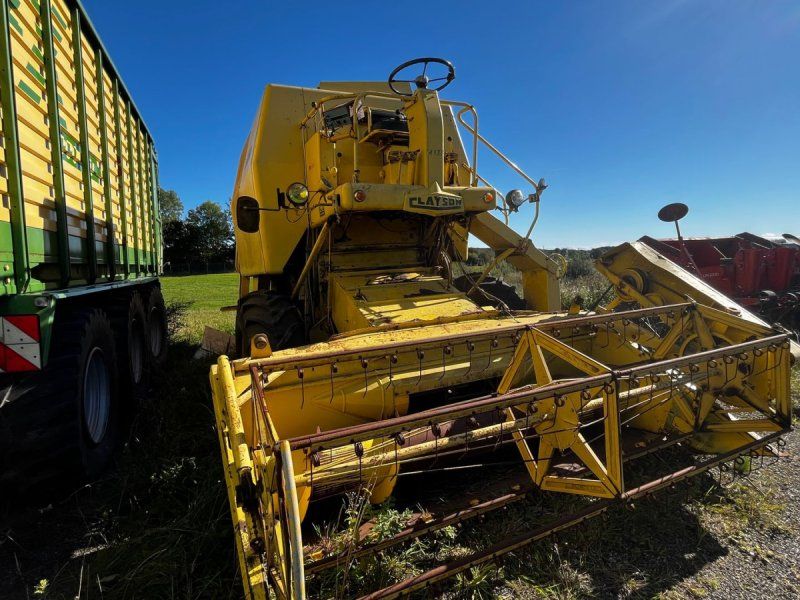 New Holland Clayson M133