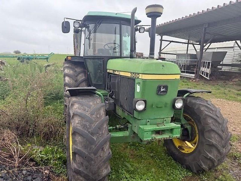 John Deere 3050