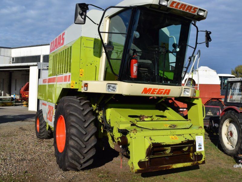 Claas Dominator 203 Mega