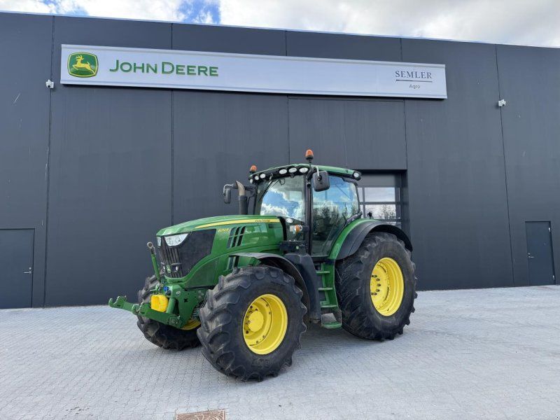John Deere 6210