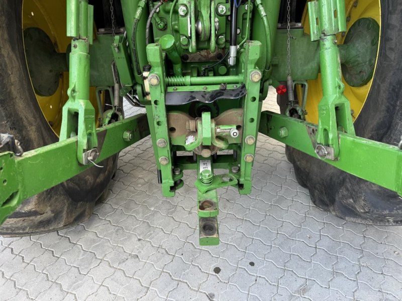 John Deere 6210