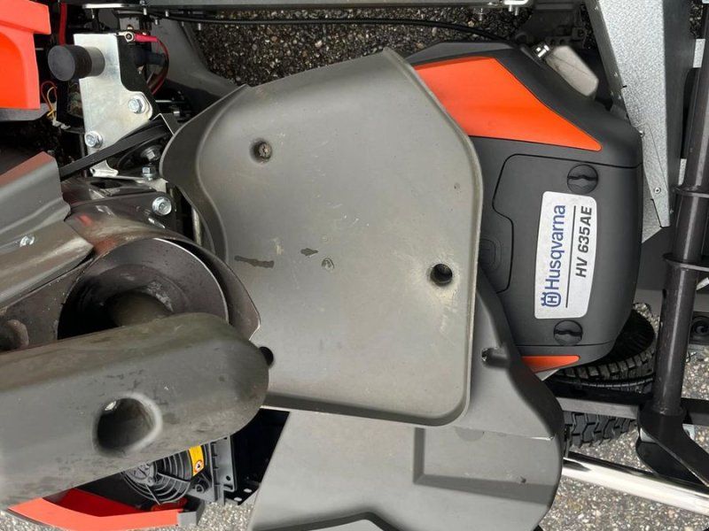 Husqvarna RC 320 TS AWD Rasen