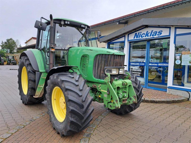 John Deere 6920