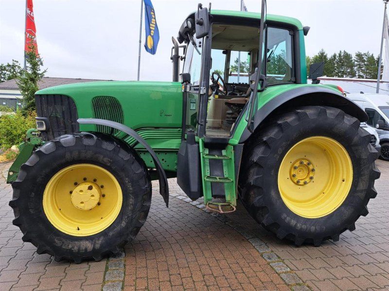John Deere 6920