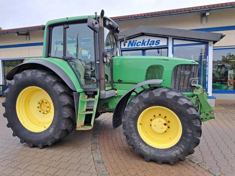 John Deere 6920