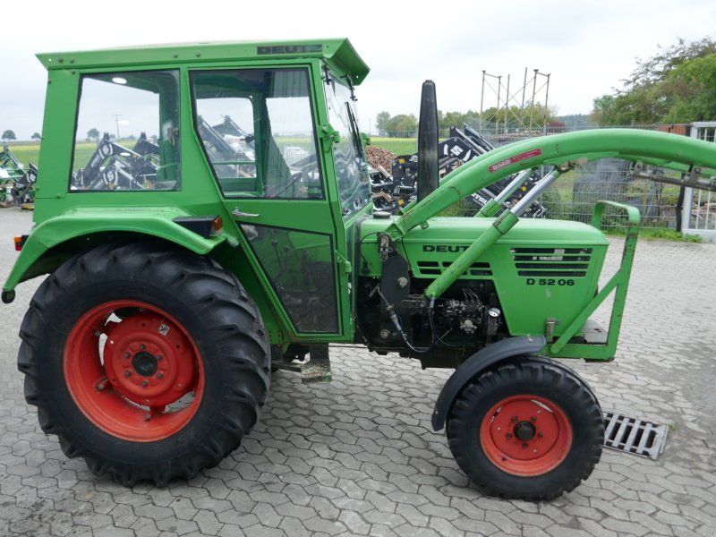 Deutz-Fahr 5206 mit Hydrolenkung, Kabine und Frontlader. Echt guter Zustand