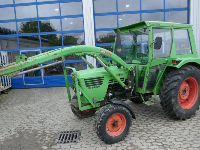 Deutz-Fahr 5206 mit Hydrolenkung, Kabine und Frontlader. Echt guter Zustand