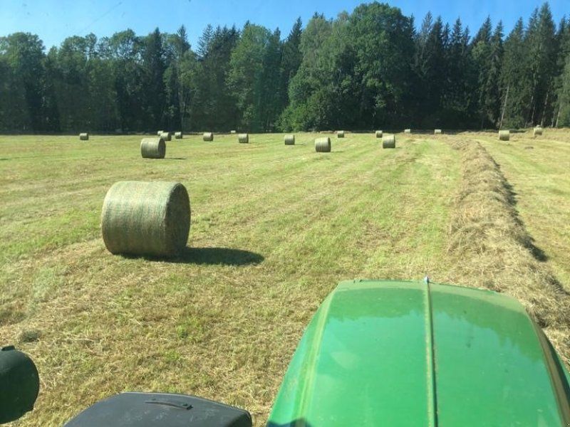 John Deere V451M