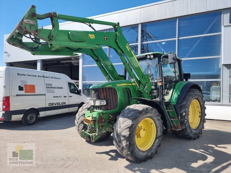John Deere 6820
