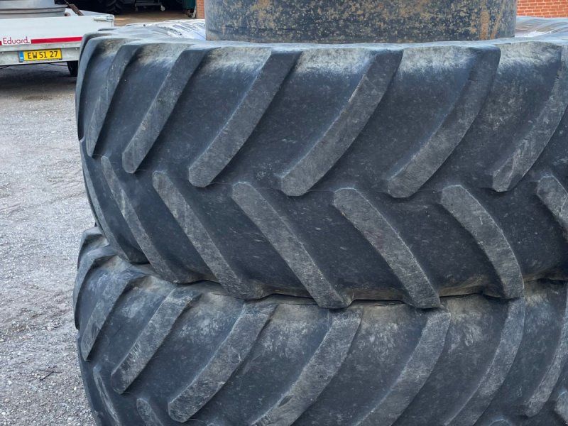 20/8r42 650/65-38