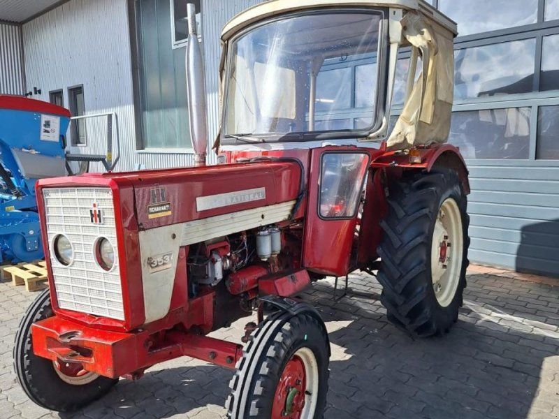 Case IH 353