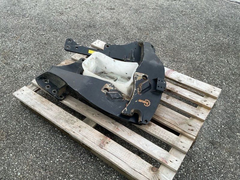 Hauer TBS-2 B