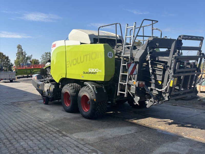 Claas Quadrant 5300 EVOLUTEN FC Tandem Vorbauhäcksler Müthing