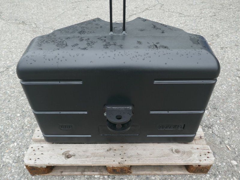 800 kg