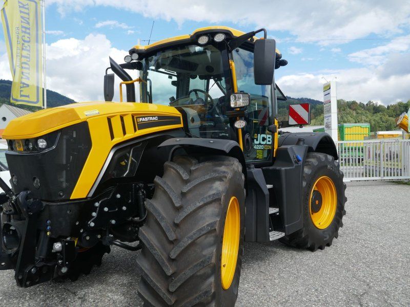 JCB Fastrac 4220 iCON