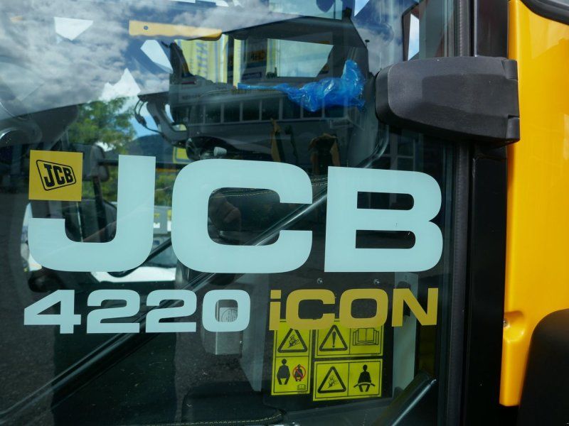 JCB Fastrac 4220 iCON