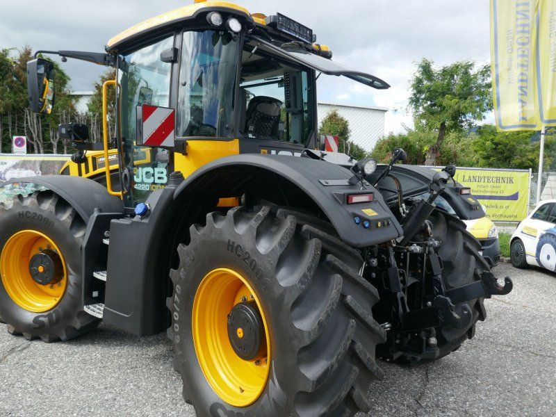 JCB Fastrac 4220 iCON