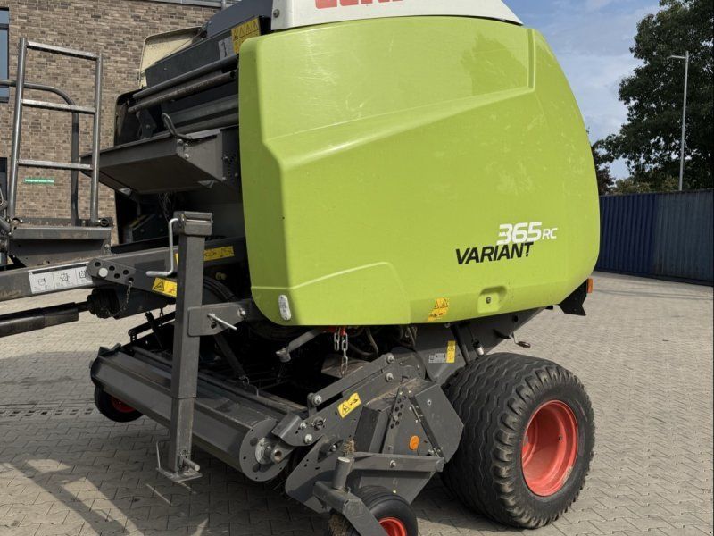 Claas Variant 365RC