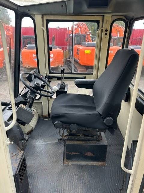 Kalmar DCB 28-1200