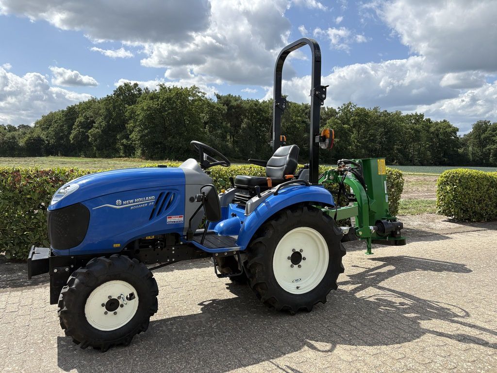 New Holland Boomer 25