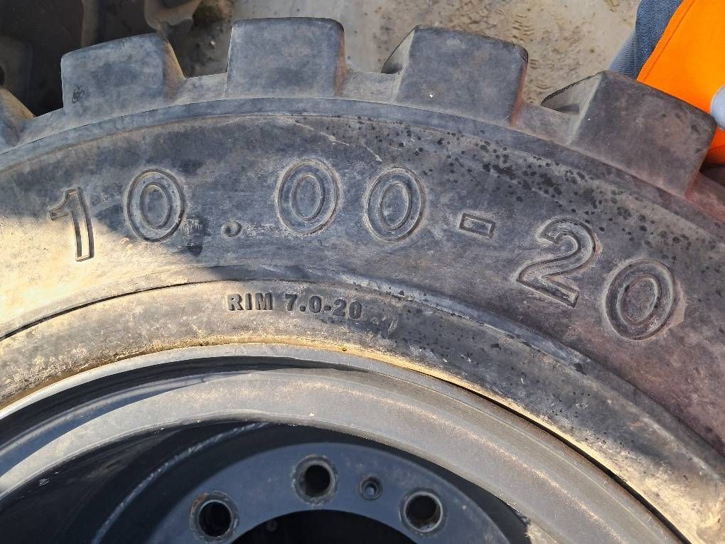 Trelleborg Excavator 10.00-20 SOLID (8 tyres)