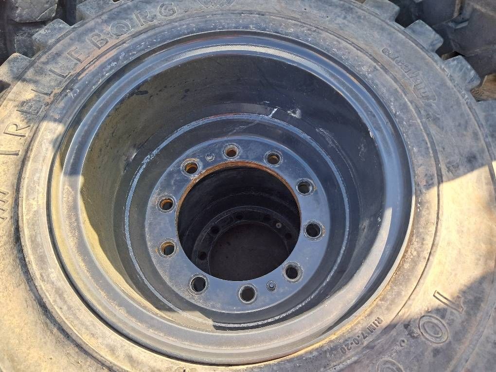 Trelleborg Excavator 10.00-20 SOLID (8 tyres)