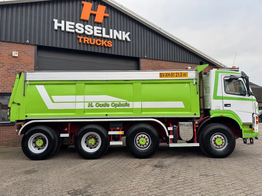 Terberg FM 2000 8X8 21m3 Isolated Hardox Manual gearbox NL truck