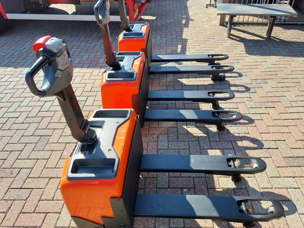 BT LWE 130 bj 2016 3 stuks