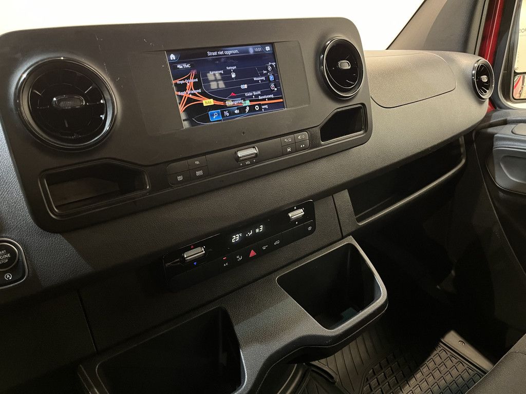 Mercedes-Benz Sprinter 317 CDI L2 RWD Automaat Open Laadbak / Euro 6 / Trekhaak 3500 KG / Airco / Cruise Control / CarPlay / Navigatie / 64.150 KM !!