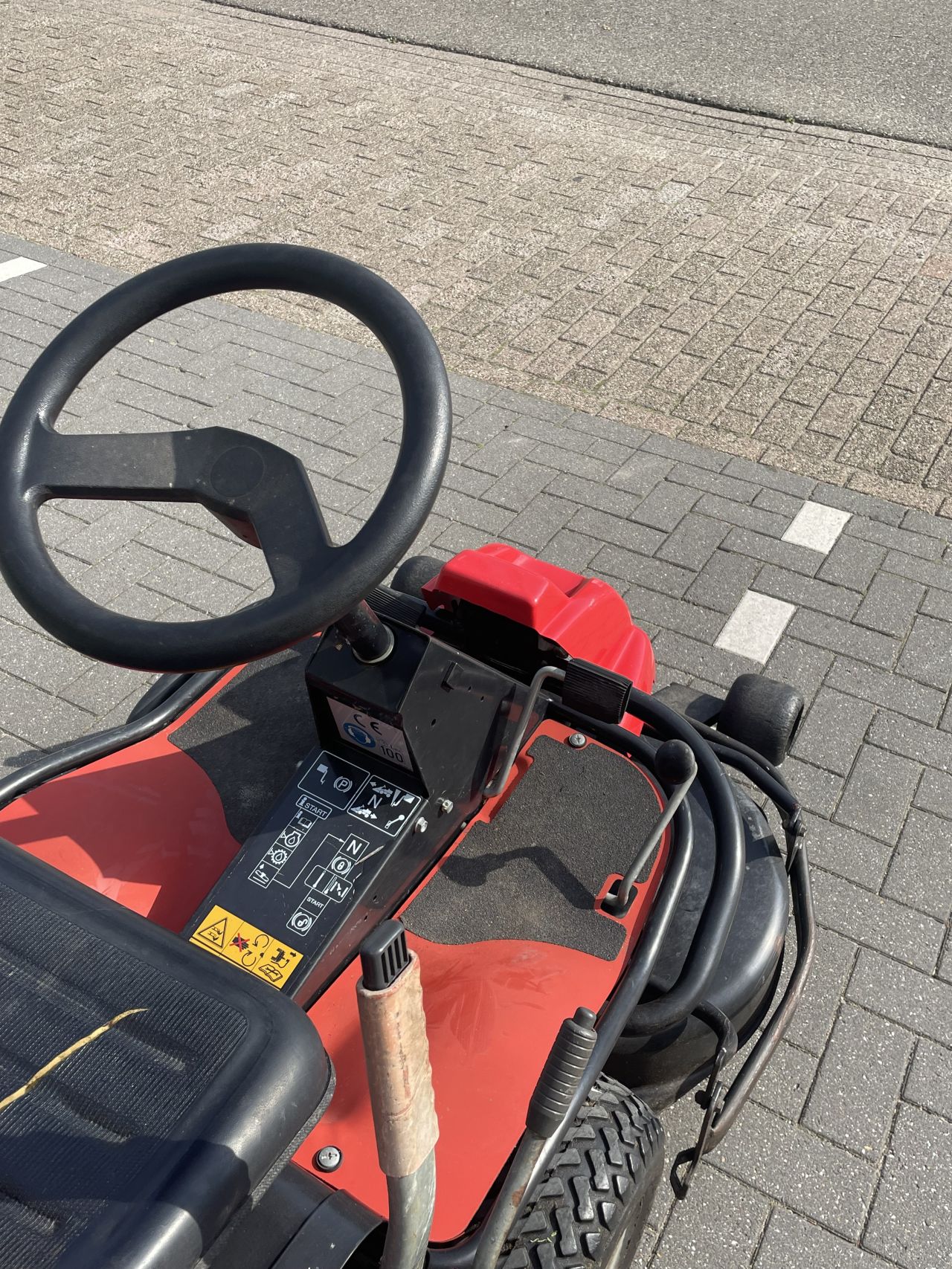 Jonsered FRM 13 Automatic Zitmaaier