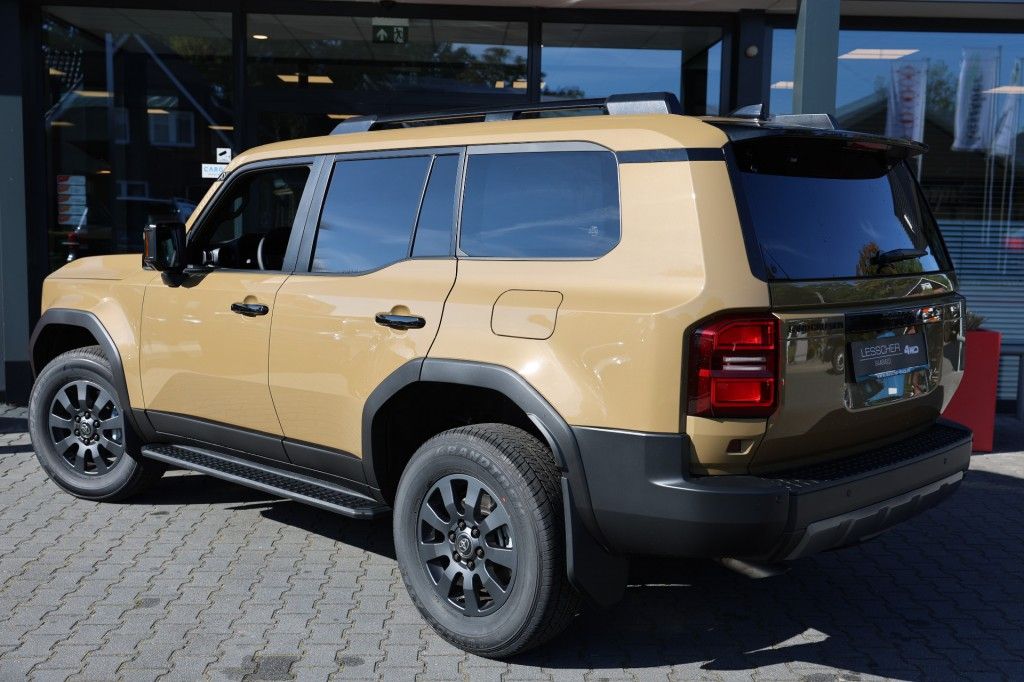 Toyota Landcruiser 250 2.8 D-4D 5DRS EXECUTIVE A/T VAN MET SCHUIFDAK BPM VRIJ