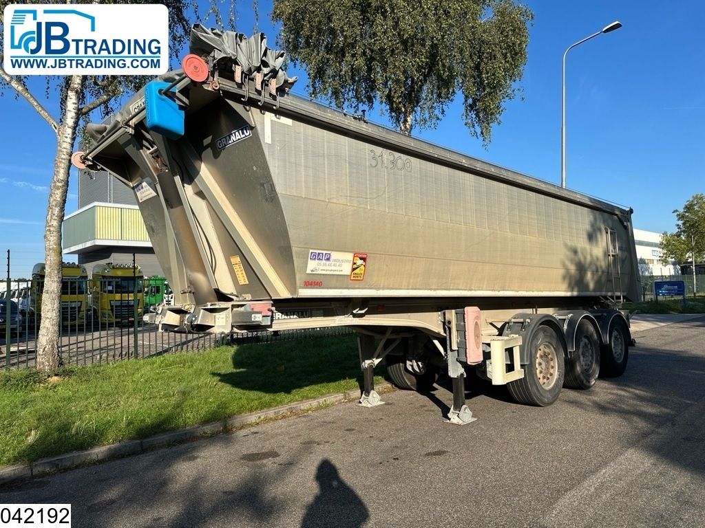 Granalu kipper 28m3