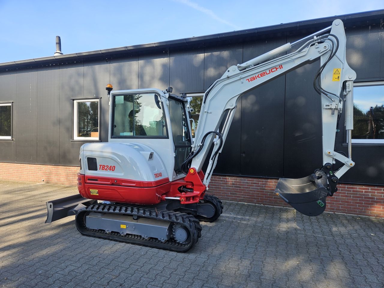 Takeuchi TB240 stage V