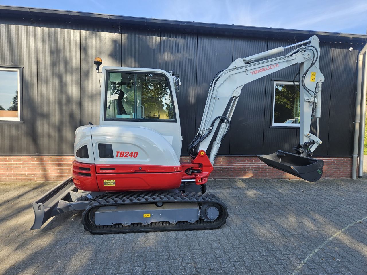 Takeuchi TB240 stage V